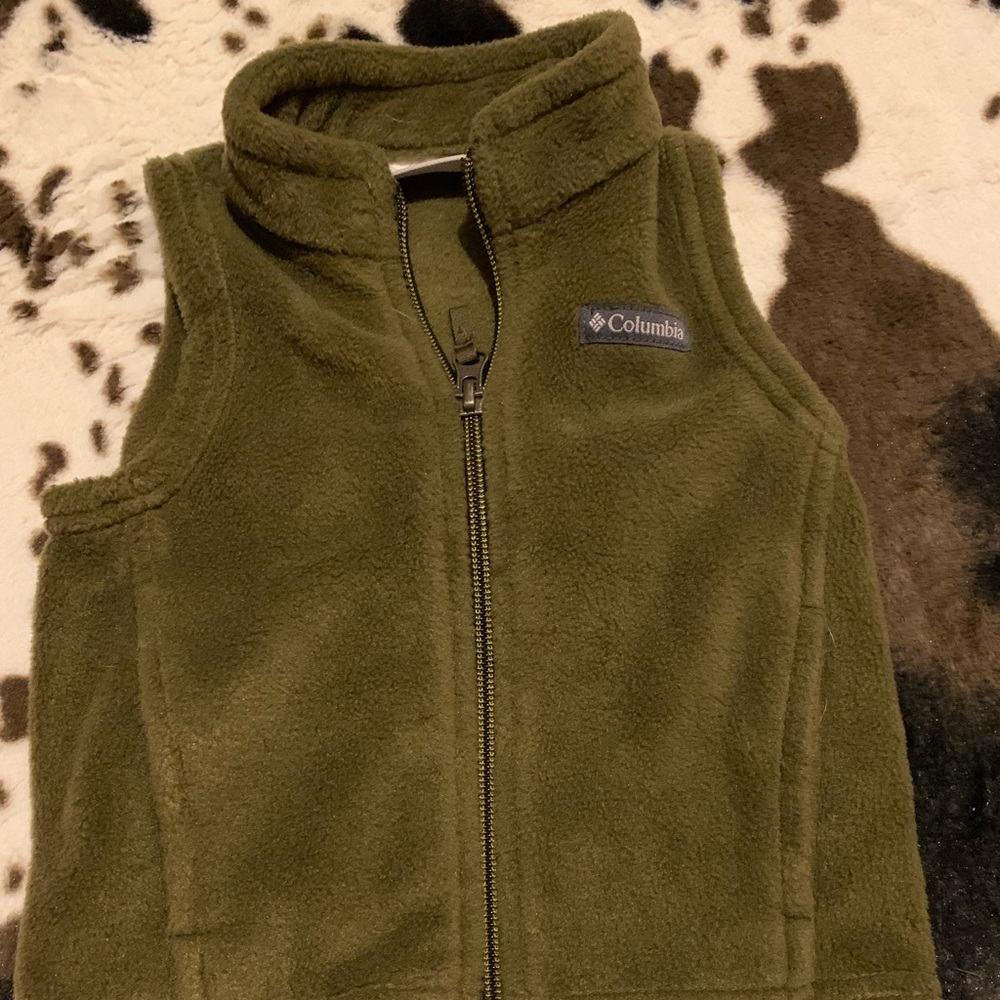 Columbia Vest size 6-12m boys